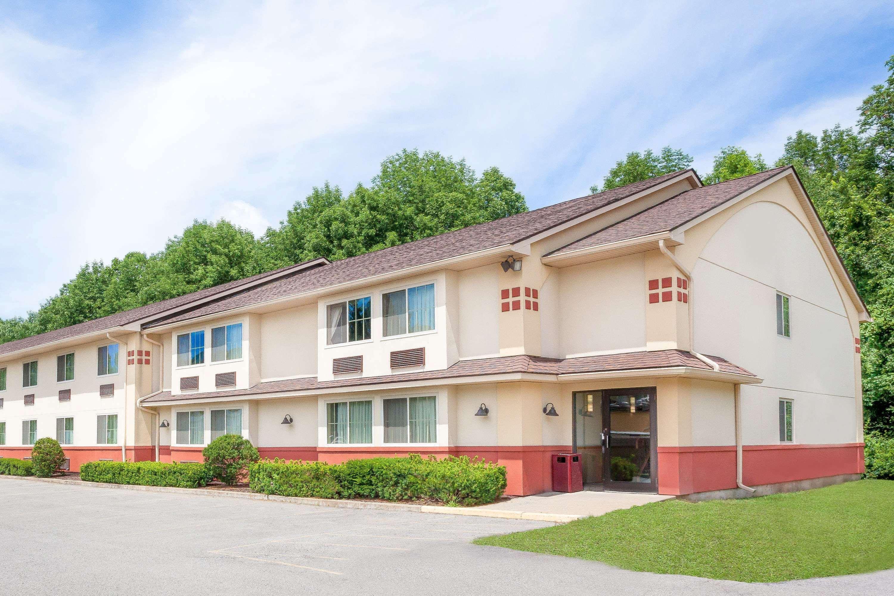 Hotel Super 8 By Wyndham Oneonta/Cooperstown Exterior foto